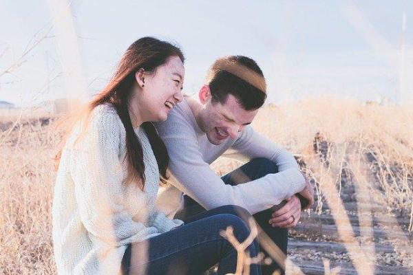 Que signifie rêver de quelqu'un et se sentir réel - Que signifie rêver de quelqu'un que vous aimez et vous sentir réel