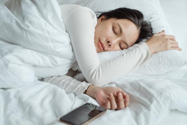 Que signifie rêver de ne pas pouvoir ouvrir les yeux ?