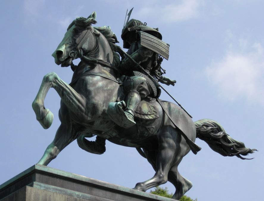 life size samurai statue Kusunoki Masashige