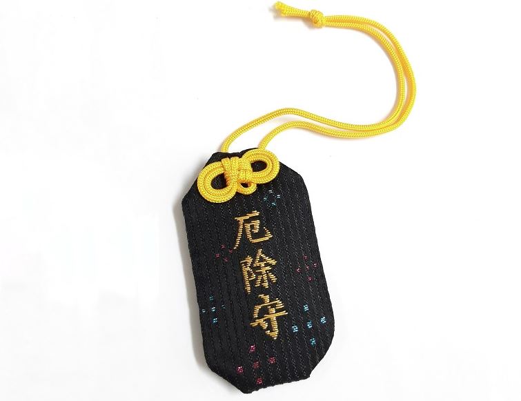 amulets against bad luck