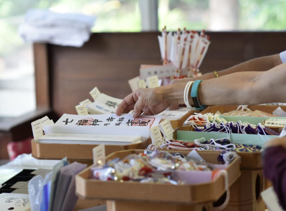 omamori japanese amulets
