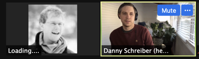 Una captura de pantalla del nombre de Justin cambi&oacute; a "Cargando..." mientras Danny espera