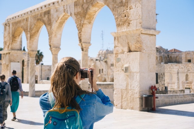 Turista de vacaciones de extensiones de dominio
