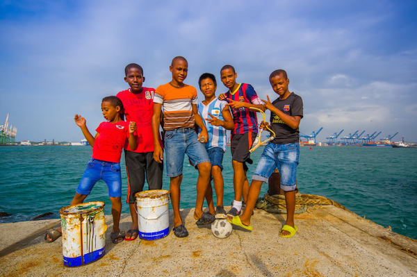 Adolescentes en Panam&aacute; - imagen de Fotos593 / shutterstock.com