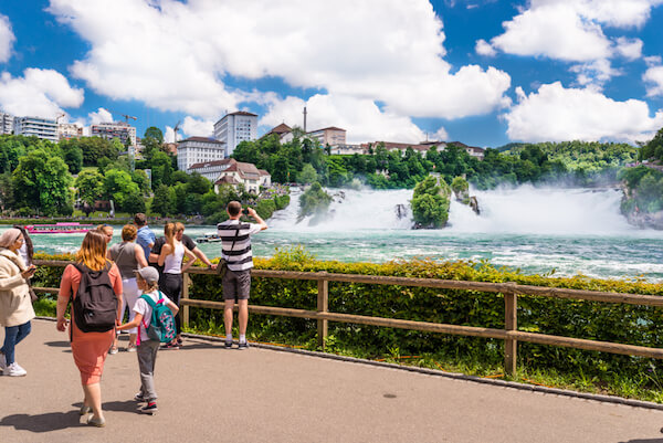 The Rhein Falls Switzerland - imagen de KineK00 / shutterstock.com