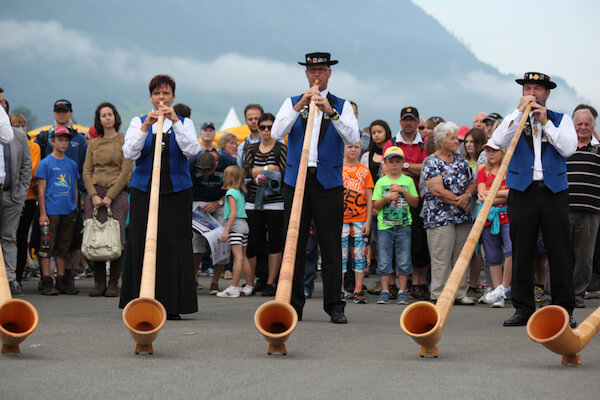 Jugadores de Alphorn - Stefan Br&auml;utigam