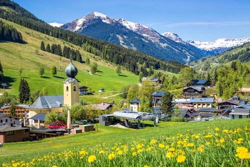 Datos de Austria: Saalbach es una de las ciudades tur&iacute;sticas m&aacute;s populares de Austria