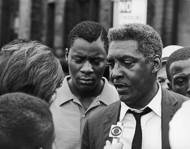 11 pioneros LGBTQ que debes conocer El activista de derechos civiles Bayard Rustin en 1964.