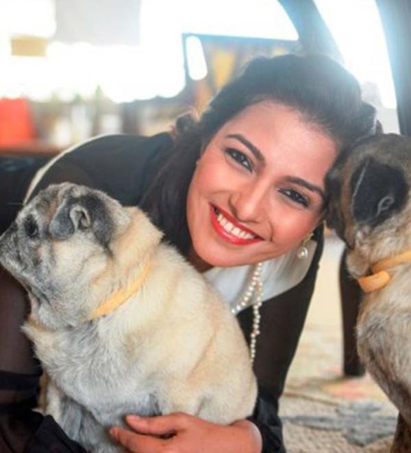 Ameera Shah con sus perros: Ginger y Lilo