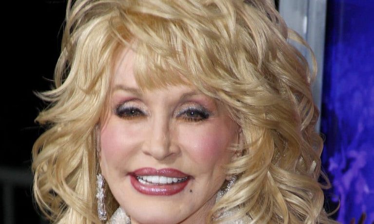 57 frases de Dolly Parton para vivir tu mejor vida