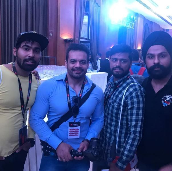 Gaurav Sharma con populares YouTubers indios