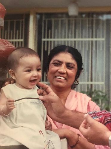 Yami Gautam en la infancia