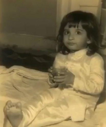 Una foto de la infancia de Raj Kaushal