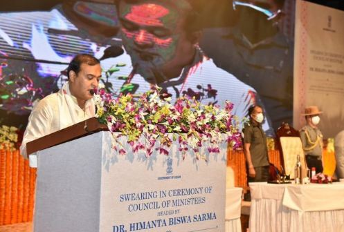 Himanta Biswa Sarma juramentado como el primer ministro de Assam