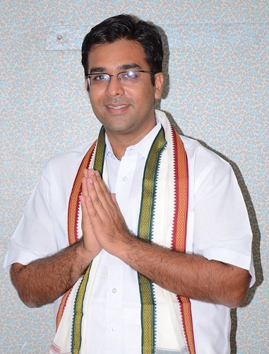 Hijo de Kitty Kumaramangalam