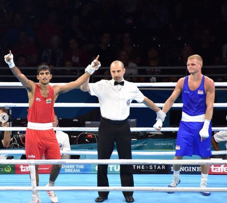 Manish Kaushik despu&eacute;s de ganar un evento de boxeo