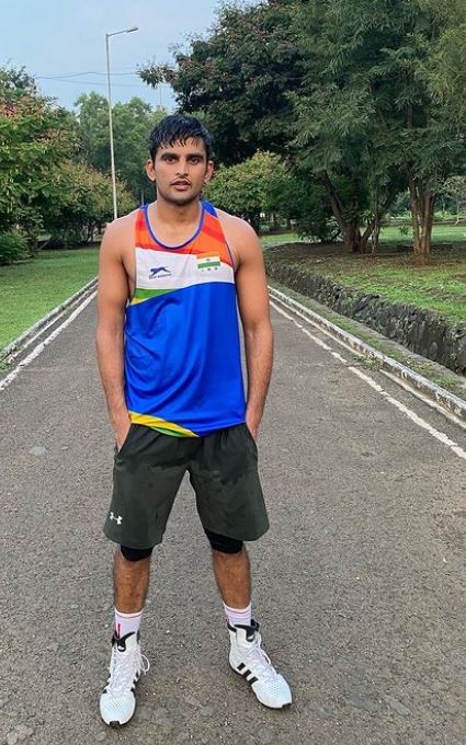 Manish Kaushik Wiki, Altura, Peso, Años, Novia, Familia, Biografía y más Manish Kaushik