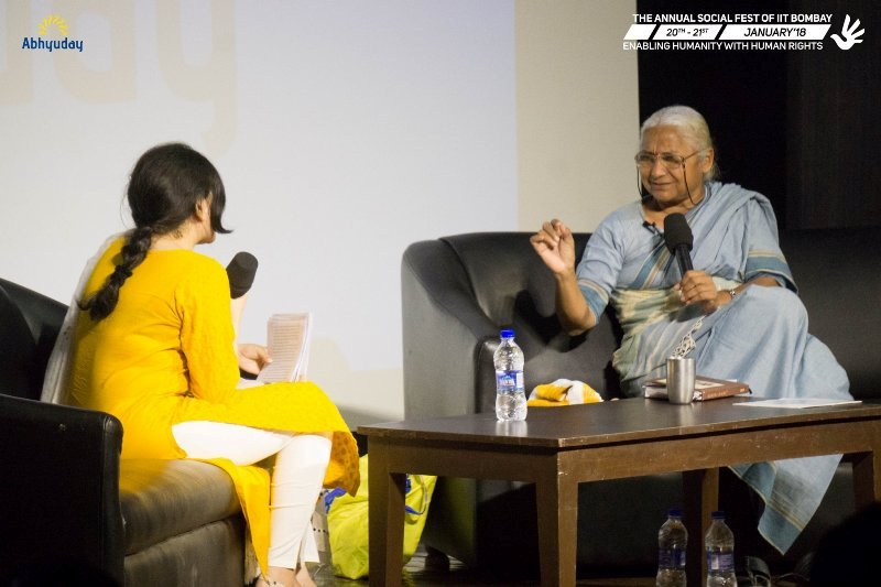 Medha Patkar en IIT Bombay en 2018