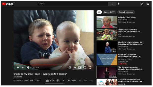¿Cómo funciona el algoritmo de YouTube en 2021? La guía completa algoritmo de video sugerido Charlie me mordió el dedo