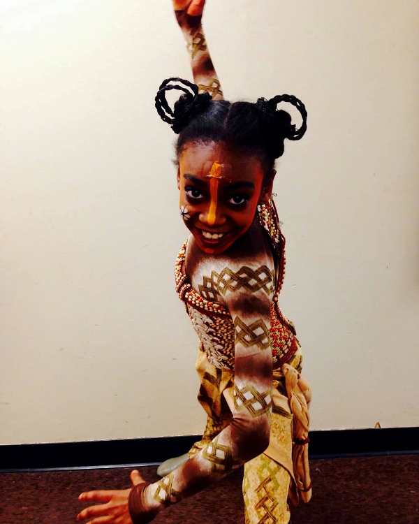 Shahadi Wright visti&oacute; a una joven Nala para el espect&aacute;culo de Broadway 'El Rey Le&oacute;n' (2014)