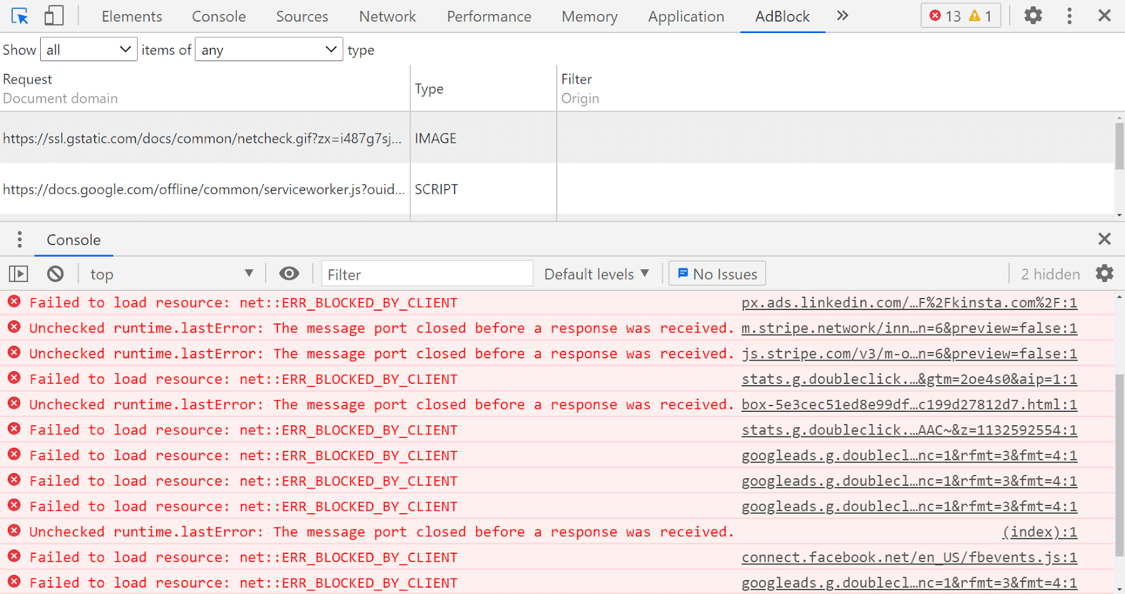 La consola de Google Chrome, configurada en la pesta&ntilde;a AdBlock Plus y que muestra varios mensajes de error de color rojo.