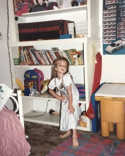 Foto de la infancia de Dahlia Sky