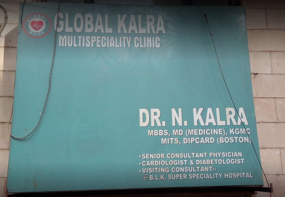Dr. Navneet Kalra Wiki, años, esposa, familia, biografía y más Clínica del Dr. Navneet Kalra