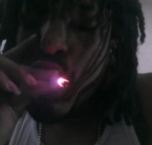 KTS Dre fumando