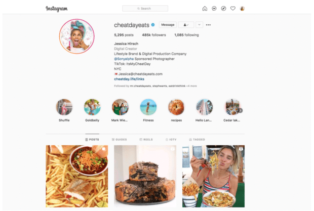Precios de influencers de Instagram: cómo determinar las tasas de influencers en 2021 El día de las trampas se come la macroinfluenciadora de Instagram de la marca de estilo de vida