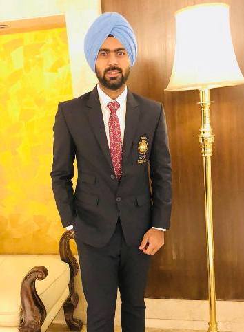Simranjeet Singh (hockey sobre césped) Wiki, altura, años, novia, familia, biografía y más Simranjeet Singh