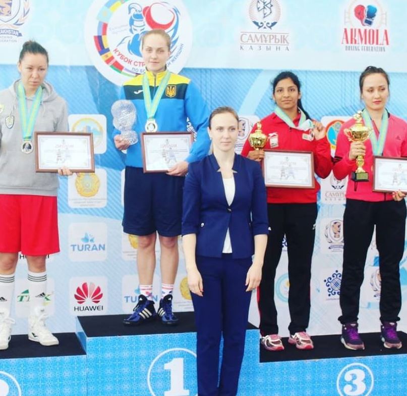 Simranjit Kaur en el Campeonato Internacional Senior en Kazajst&aacute;n