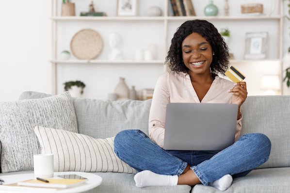 Cómo aceptar pagos en línea de forma gratuita [7 Top Payment Providers]