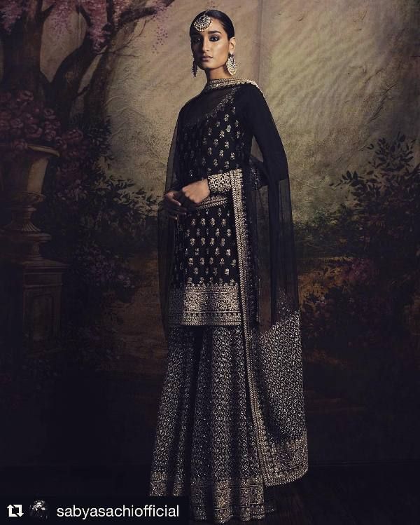 Kanishtha como muise para Sabyasachi