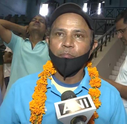 El padre de Krishna Nagar, Sunil Nagar