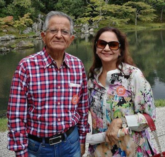 Nita Mehta con su esposo
