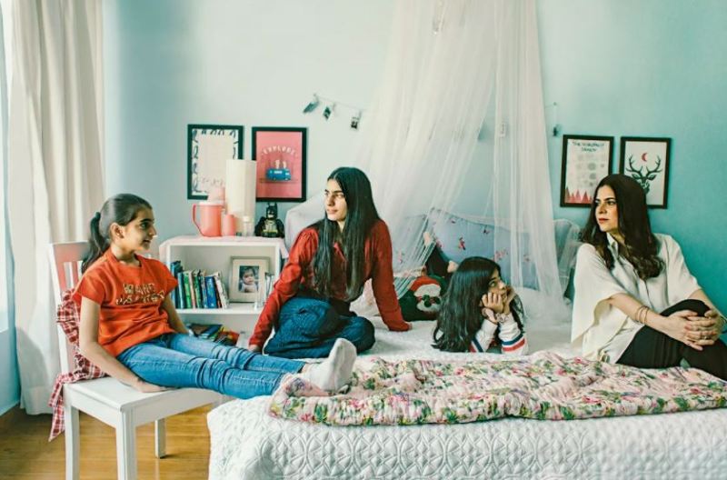 Sonia Singh con sus hijas