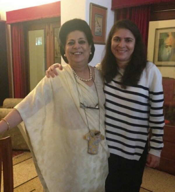 Sonia Singh con su madre