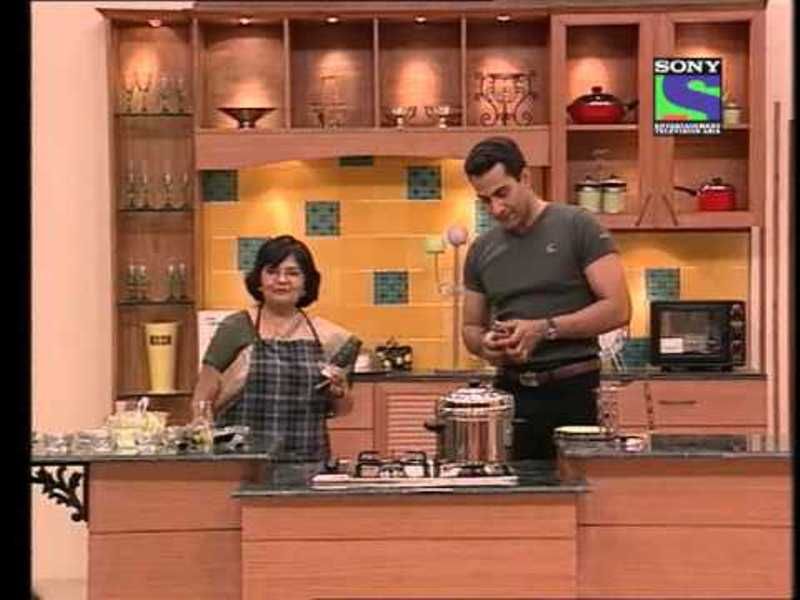 Tarla Dalal en el programa 'Cook It Up With Tarla Dalal'