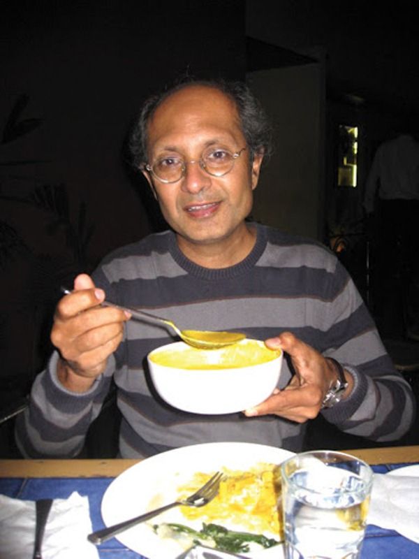 El hijo de Tarla Dalal, Deepak Dalal