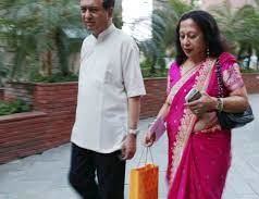 Tavleen Singh con Ajit Gulabchand