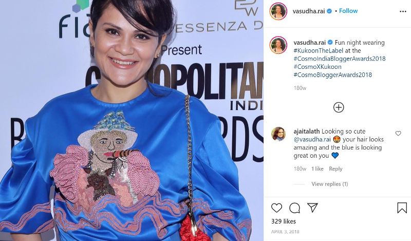 Vasudha Rai posando en los premios Cosmo India Blogger 2018