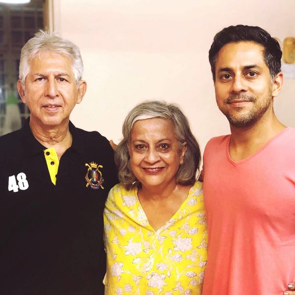 Vishen Lakhiani Wiki, años, esposa, hijos, familia, biografía y más Vishen Lakhiani con sus padres