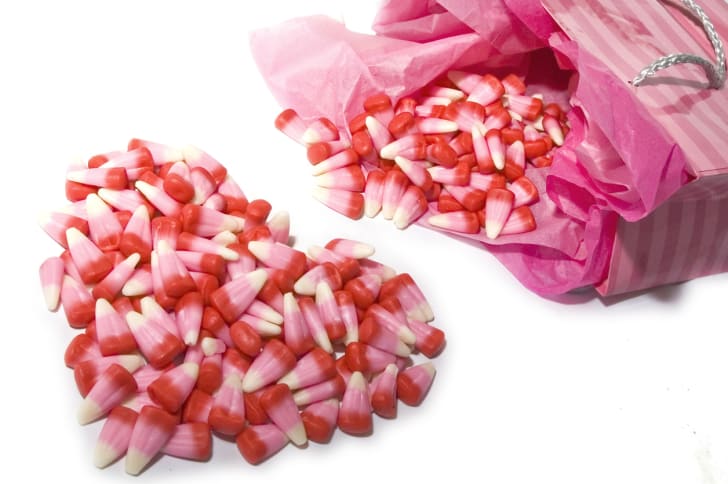 Una bolsa de ma&iacute;z dulce con tem&aacute;tica de San Valent&iacute;n.