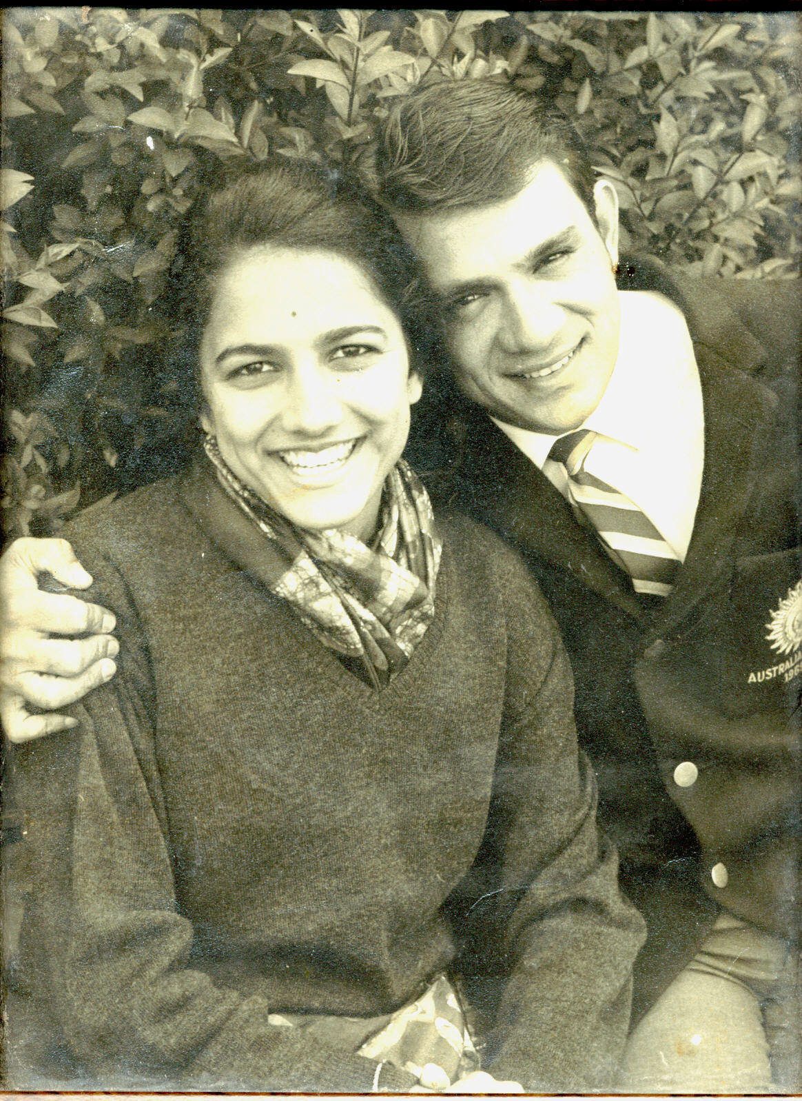 Ashok Mankad con su esposa Nirupama Mankad