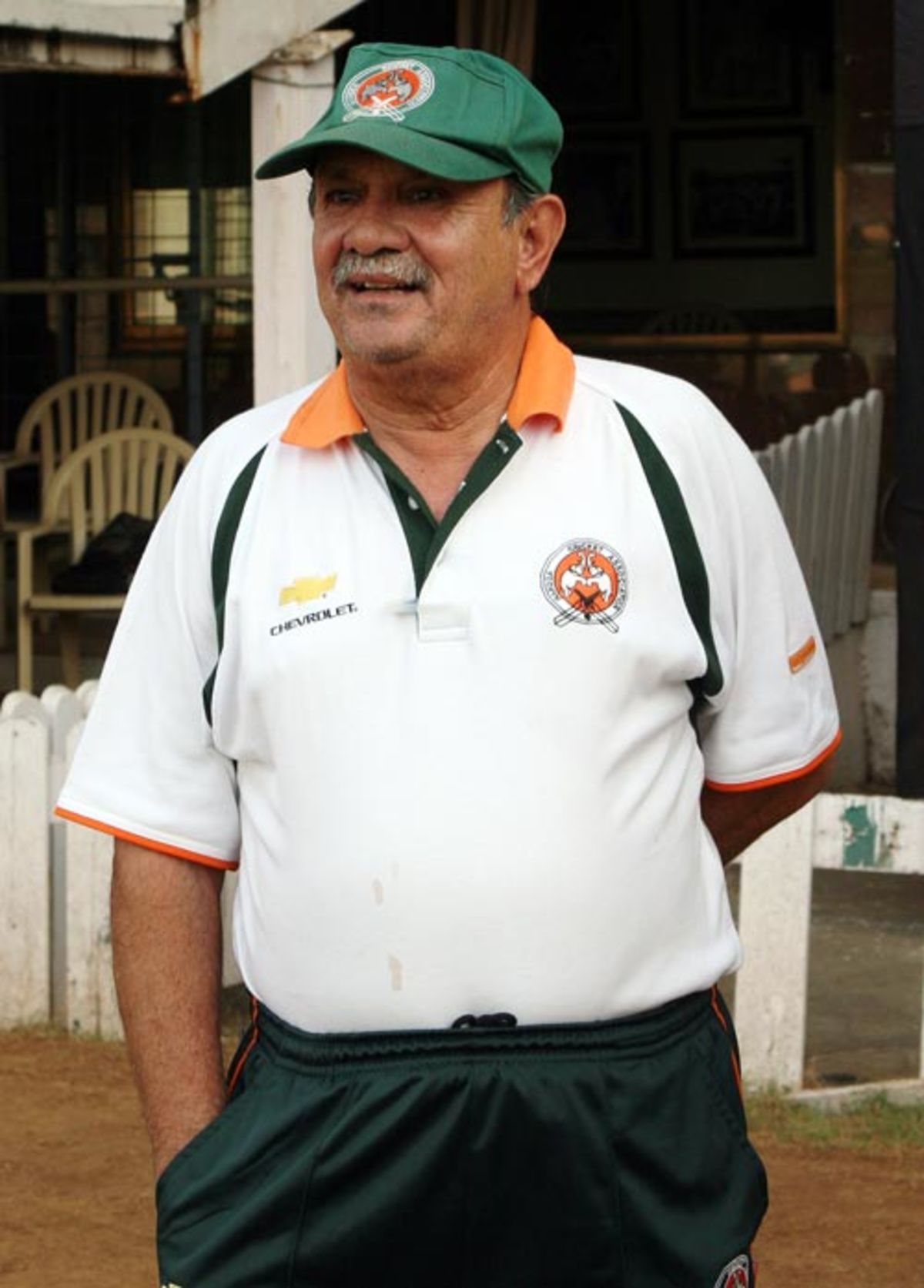 Ashok Mankad (hijo mayor de Vinoo Mankad)
