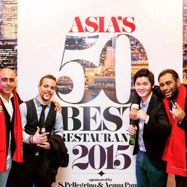 Gaggan Anand con su equipo en el evento de premios al mejor restaurante de Asia