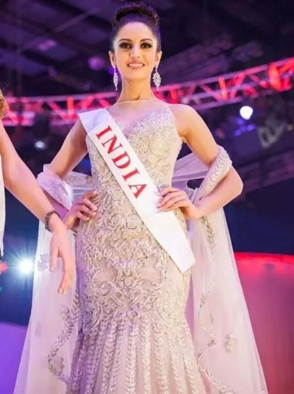 Koyal Rana representa a India en Miss Mundo 2014