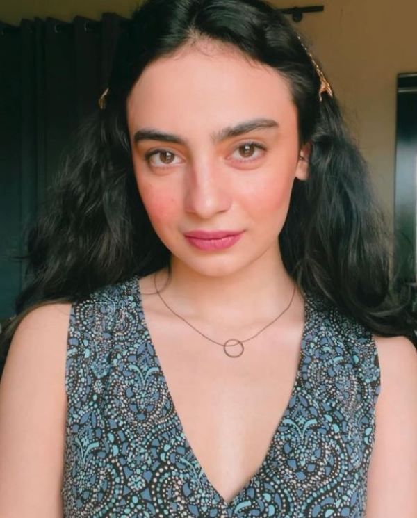 Mehar Bano Wiki, Altura, Años, Novio, Esposo, Familia, Biografía y más
