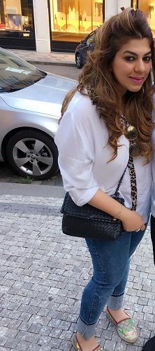 Pooja Dadlani Wiki, años, esposo, niños, familia, biografía y más Pooja Dadlani