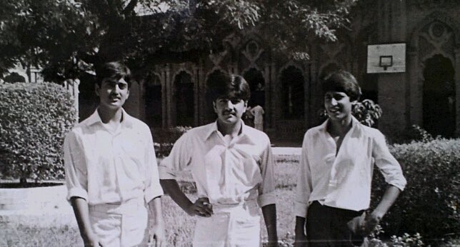 Ramiz Raja durante su escolarizaci&oacute;n en 1975